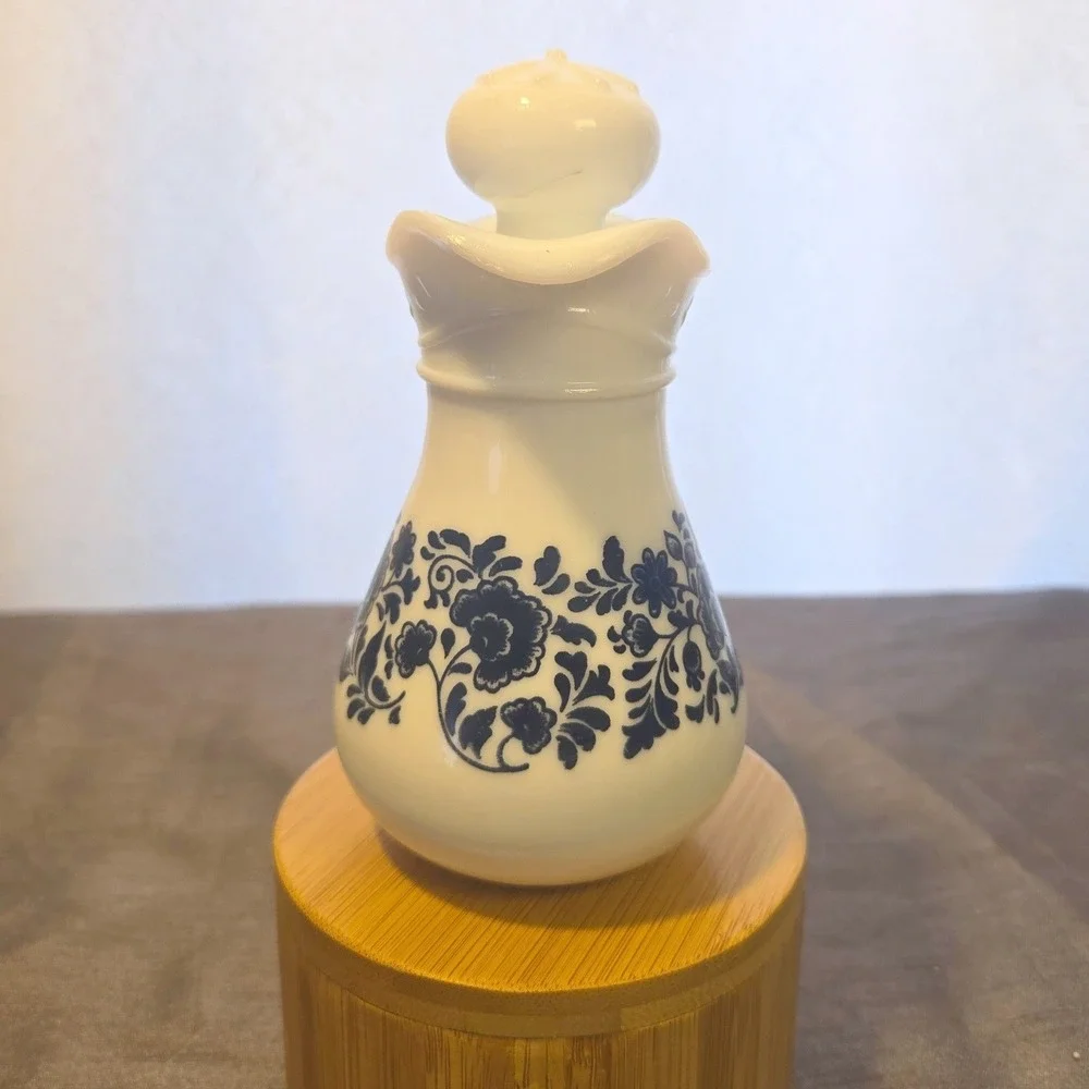 Vtg AVON Skin So Soft Bath Oil White Porcelain‎ Pitcher Blue Floral Cottagecore